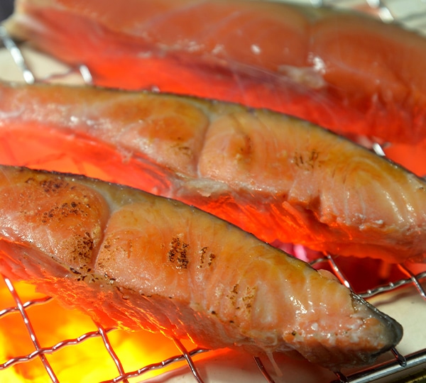 炭火が引き出す、魚本来の旨み